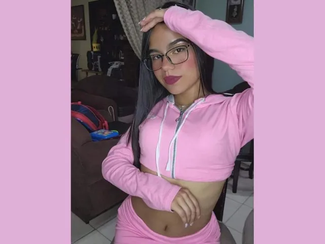 Camgirl KorneliaX en live webcam amateur