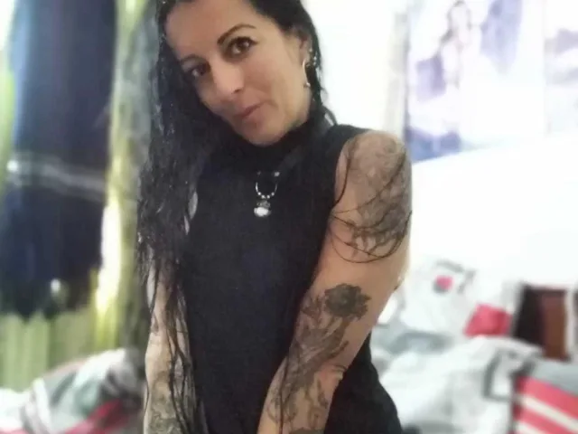 Camgirl CaritoHotty en live webcam amateur