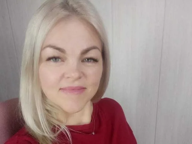 Camgirl AllieDella en live webcam amateur