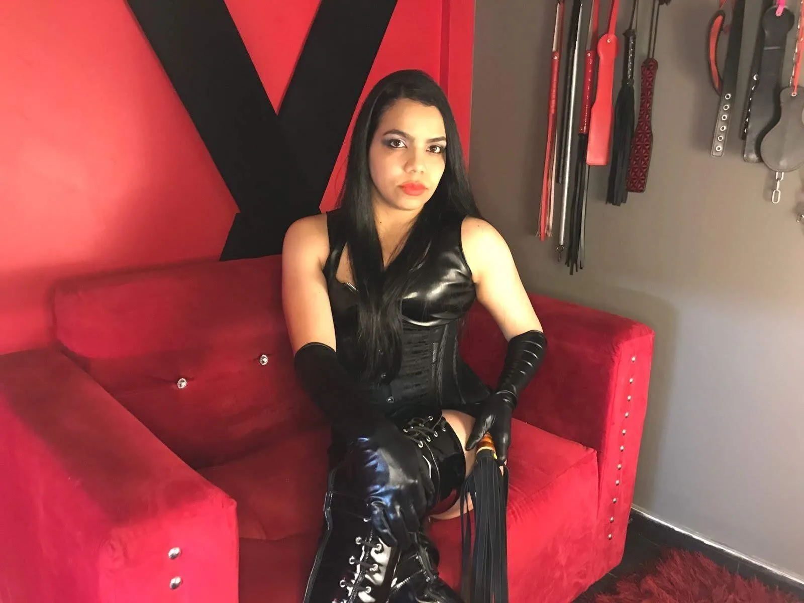 Camgirl MsDanelle en live webcam amateur sur Mustvideos