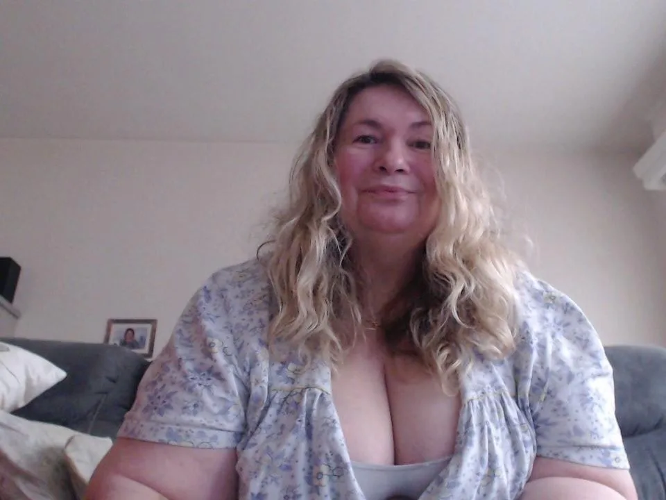 Camgirl HotLaeti69 en live webcam amateur sur Mustvideos