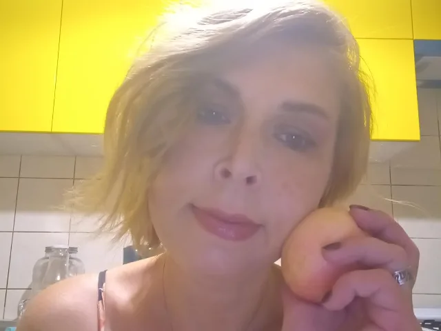 Camgirl BlondaUa en live webcam amateur