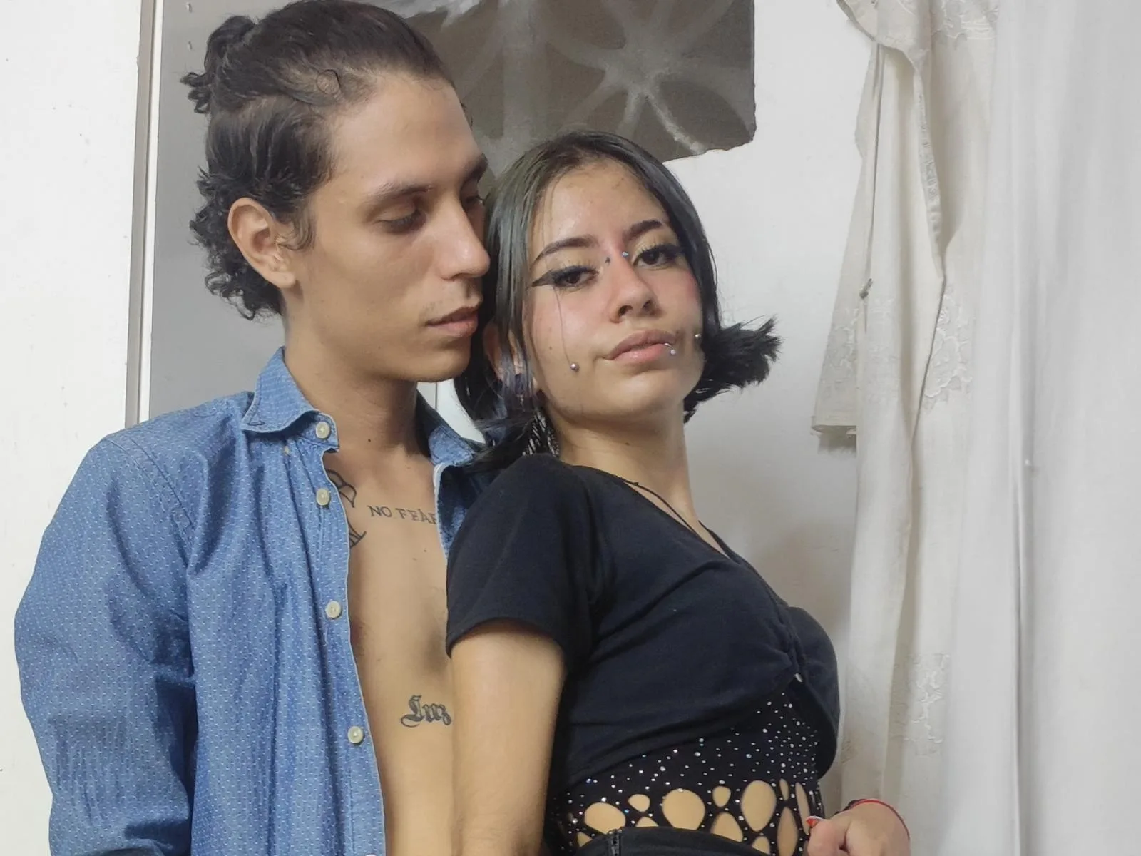 Camgirl ExaAndStyler en live webcam amateur