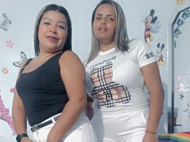 Camgirl LadiesTooHot en live webcam amateur