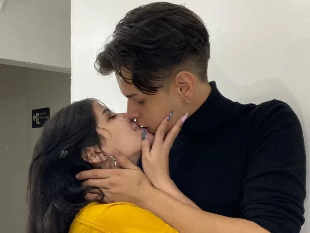 Camgirl JadeAndLeo en live webcam amateur