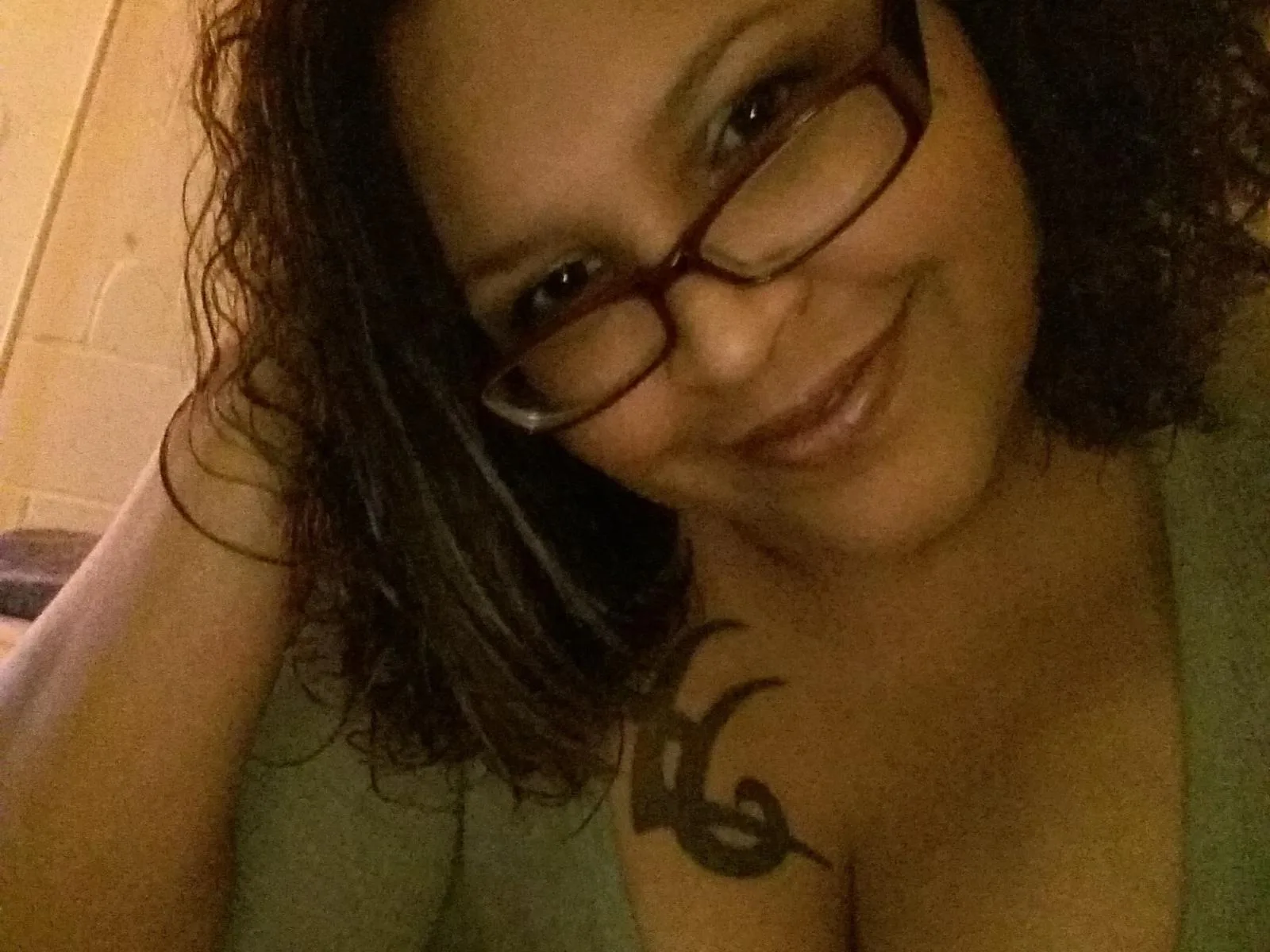 Camgirl GraceLanders en live webcam amateur sur Mustvideos
