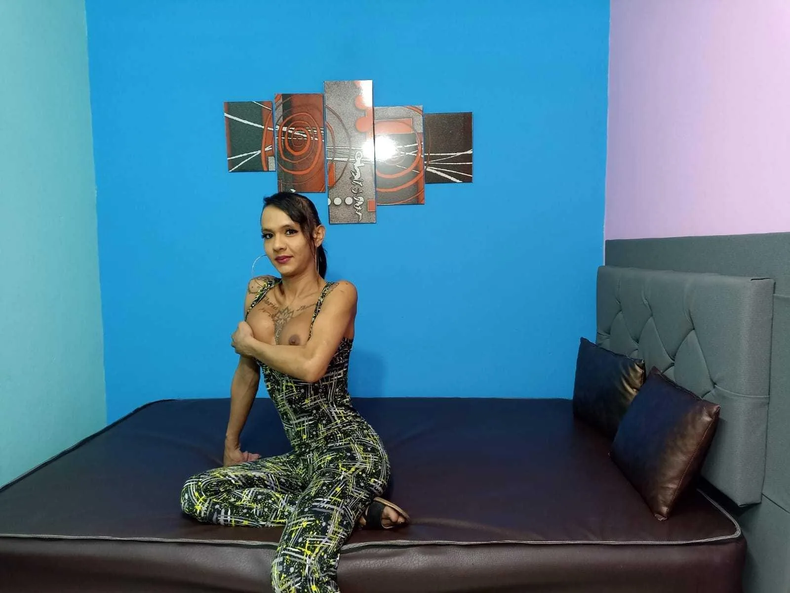 Camgirl DrakQueen69 en live webcam amateur