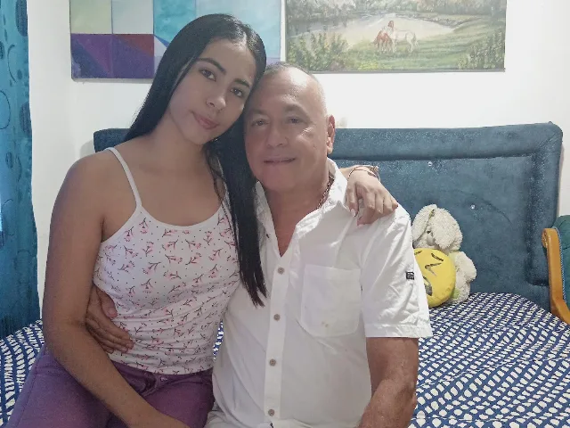 Camgirl MayaXTheo en live webcam amateur