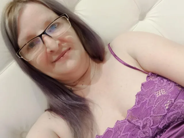Camgirl FantasyLilla en live webcam amateur