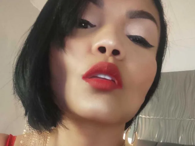 Camgirl ExoticLyla en live webcam amateur