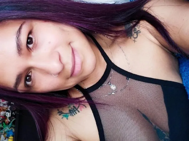 Camgirl SilvaHot en live webcam amateur