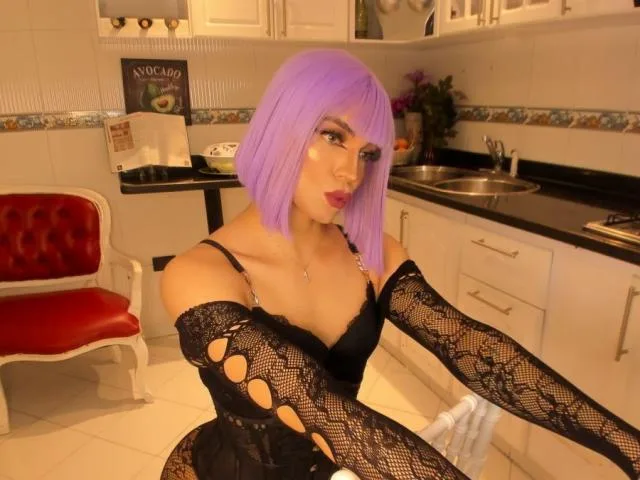 Camgirl MissXCharlotte en live webcam amateur