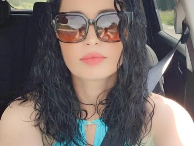 Camgirl CoquineLaly en live webcam amateur