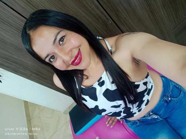 Camgirl JessaMondd en live webcam amateur