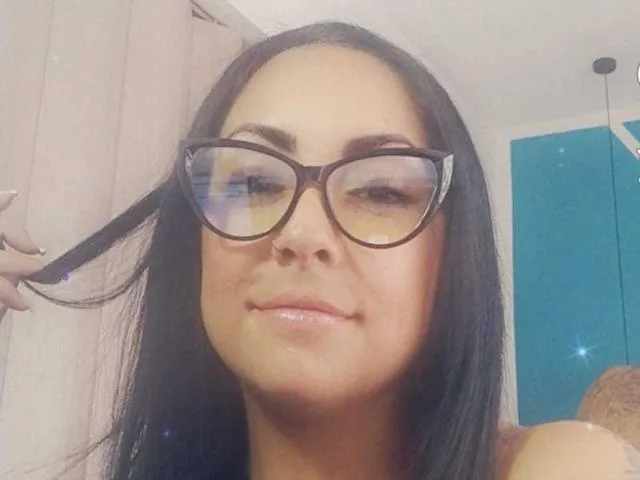 Camgirl Nimar en live webcam amateur
