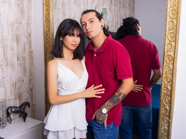 Camgirl JenaAndLeo en live webcam amateur