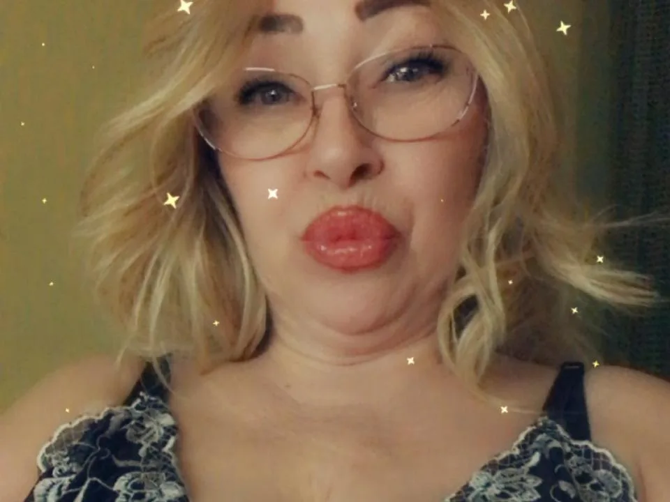 Camgirl SoftCarolyn en live webcam amateur