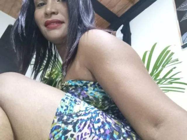 Camgirl Mishkaa en live webcam amateur