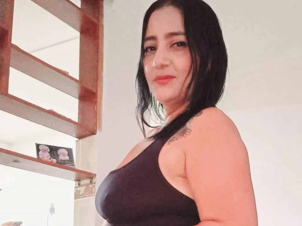 Camgirl AidaBecker en live webcam amateur sur Mustvideos