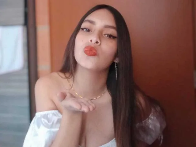 Camgirl GiselaBu en live webcam amateur