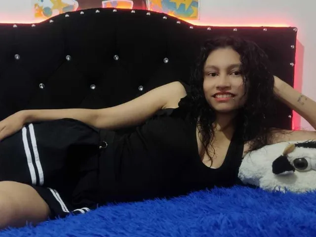 Camgirl WandaAndCristo en live webcam amateur
