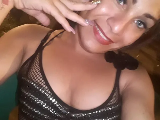 Camgirl LilyButt en live webcam amateur