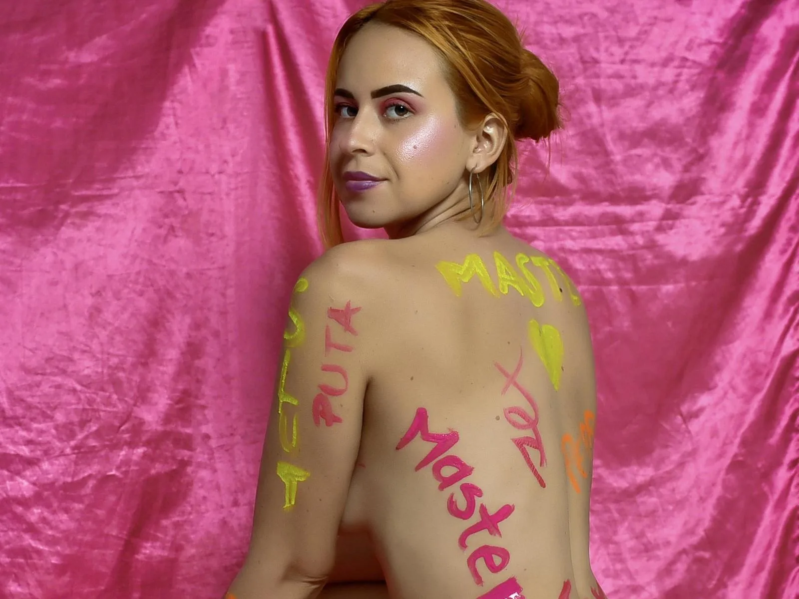 Camgirl NatySilvy en live webcam amateur