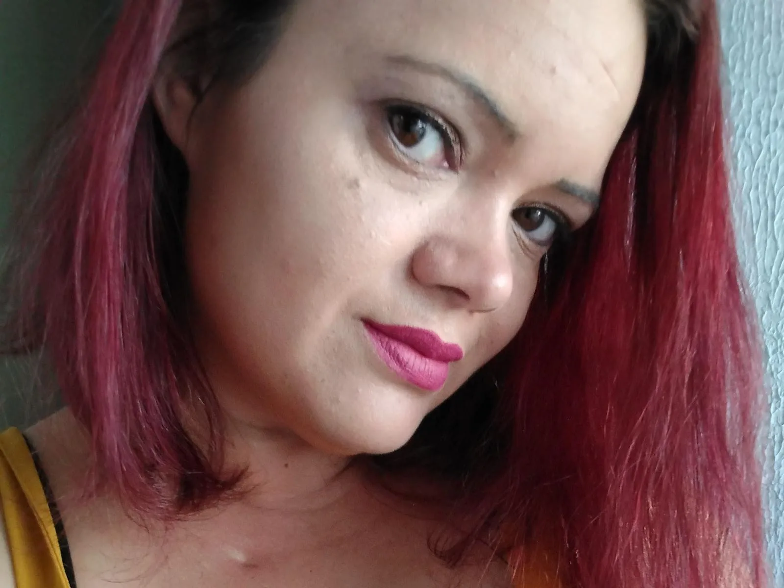 Camgirl Crystiny en live webcam amateur sur Mustvideos
