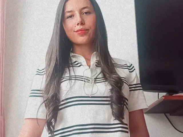 Camgirl SophieBernad en live webcam amateur