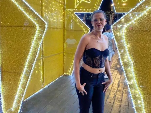 Camgirl StarMoons en live webcam amateur sur Mustvideos