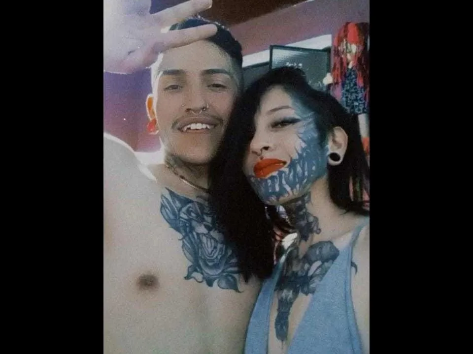 Camgirl TattoCouple en live webcam amateur sur Mustvideos