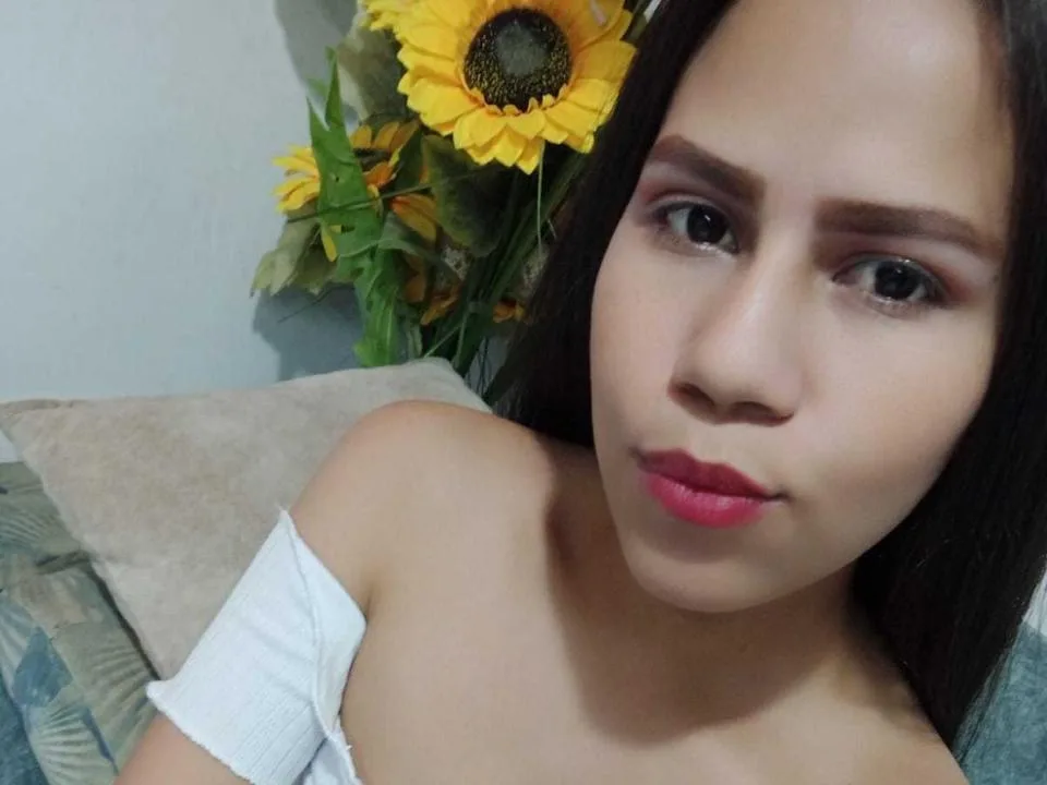 Camgirl BigBosses en live webcam amateur sur Mustvideos