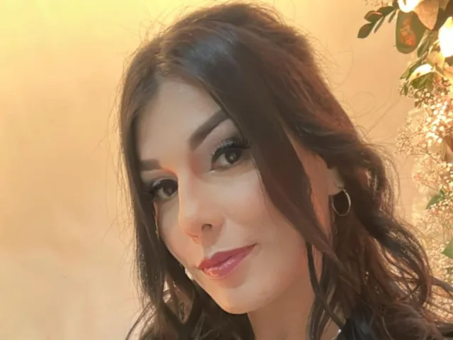 Camgirl NaomyKlein en live webcam amateur