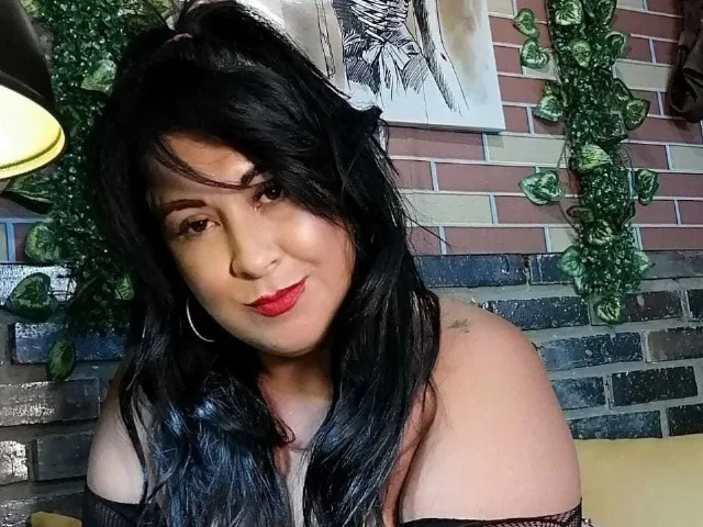 Camgirl AlesandraReyes en live webcam amateur
