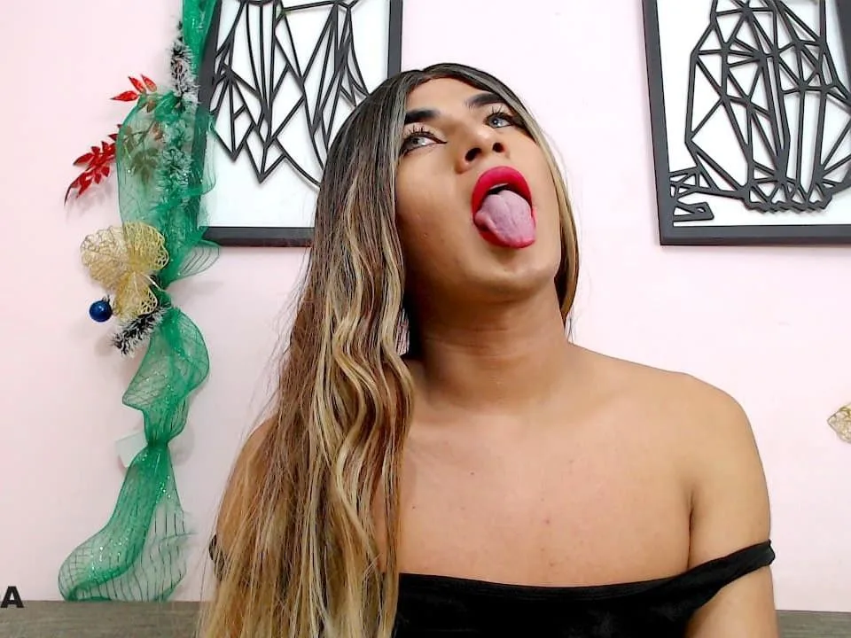 Camgirl IsadoraZ en live webcam amateur sur Mustvideos