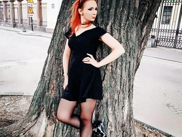 Camgirl HunnyBess en live webcam amateur