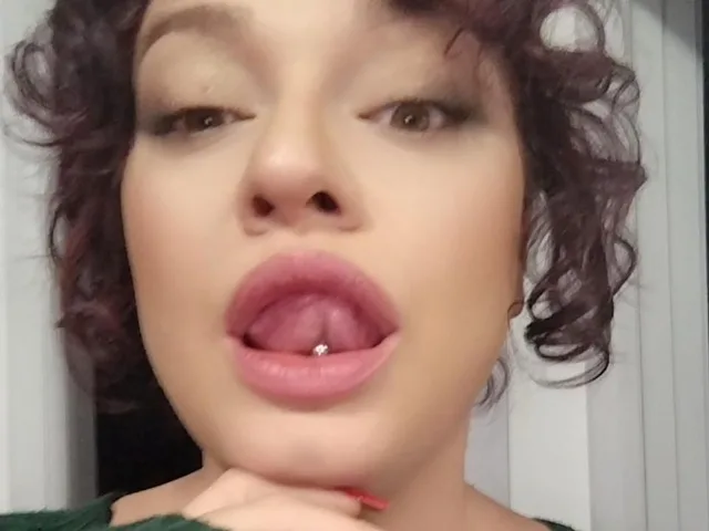Camgirl AliaBellia en live webcam amateur