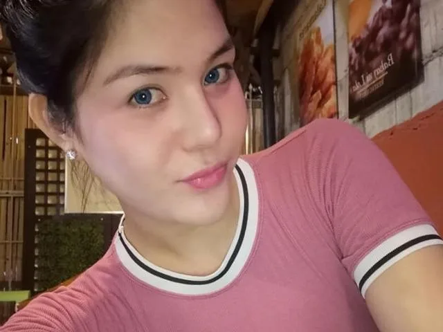 Camgirl MajesticTrannyCock en live webcam amateur