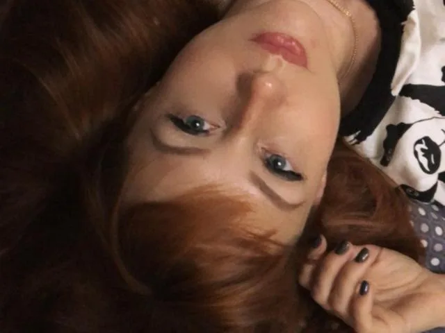 Camgirl AlexaLenee en live webcam amateur