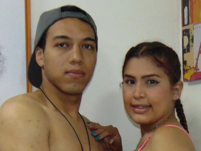 Camgirl WetDreamsX en live webcam amateur