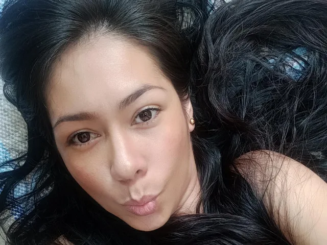 Camgirl HelenaLya en live webcam amateur