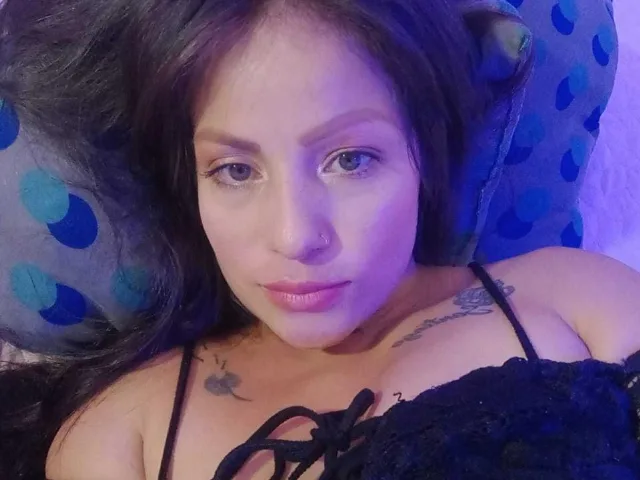Camgirl AngelaCutest en live webcam amateur