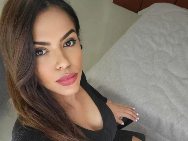 Camgirl SofieSweet en live webcam amateur