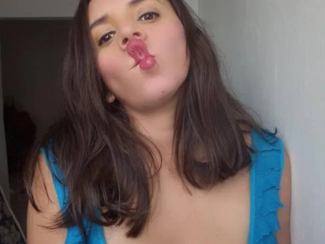 Camgirl HottieLoveKinky en live webcam amateur