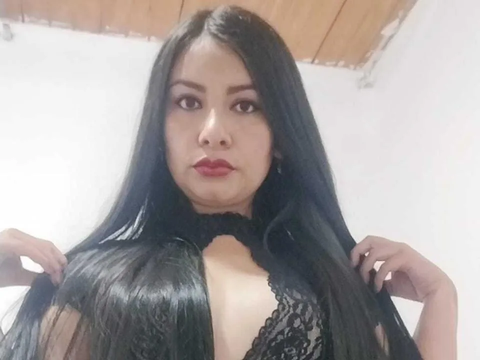 Camgirl MaidenGame en live webcam amateur