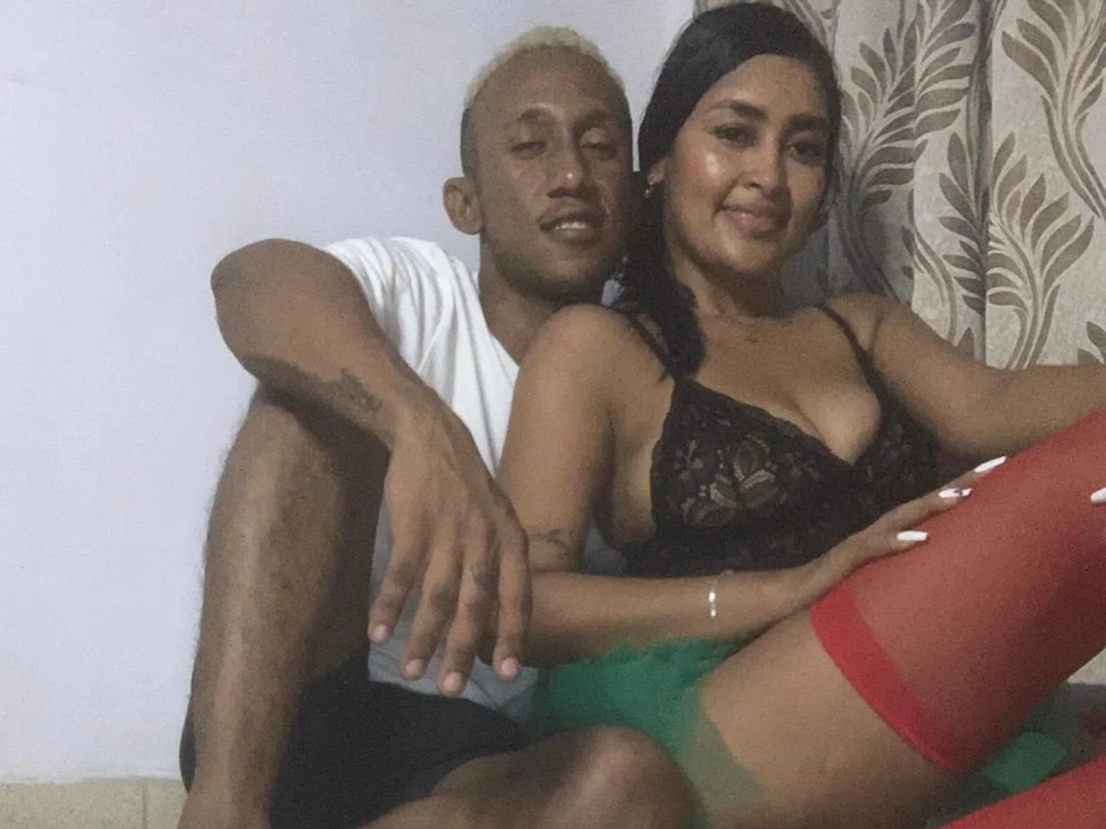 Camgirl MichelleAndLouie en live webcam amateur