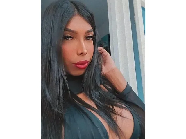 Camgirl EbonyGoddesX en live webcam amateur