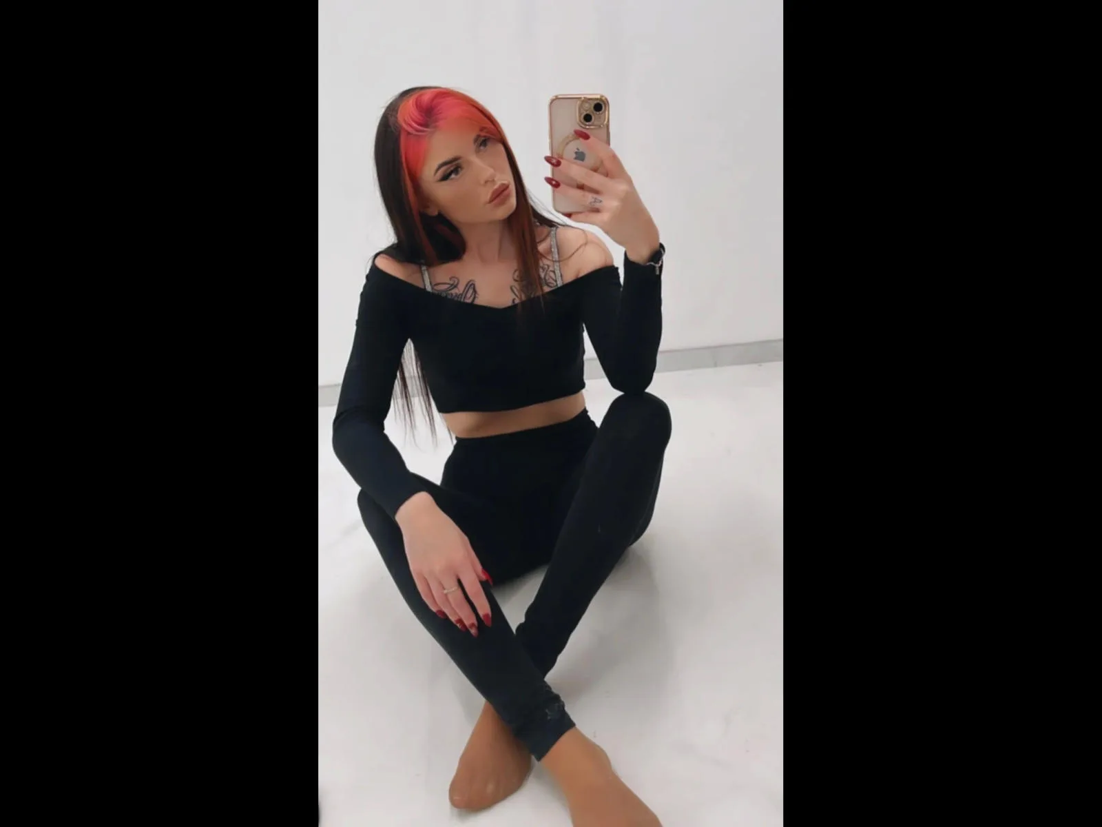 Camgirl Coco1996-ext en live webcam amateur sur Mustvideos