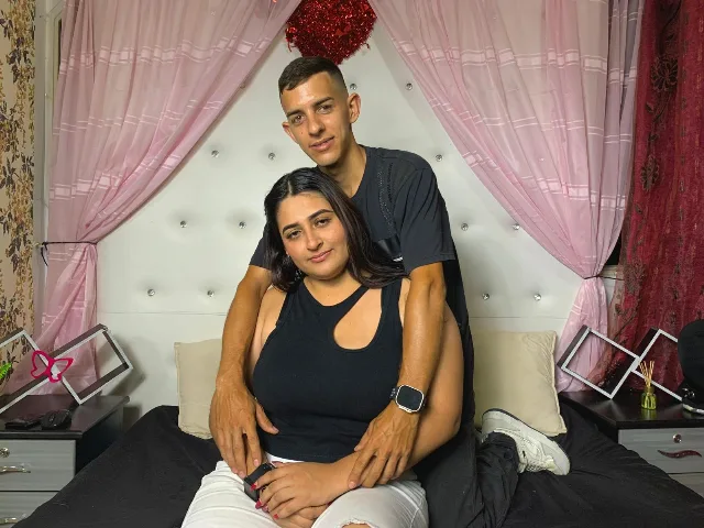Camgirl KattaAndJhon en live webcam amateur