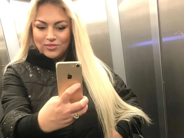 Camgirl SquirtPam-ext en live webcam amateur